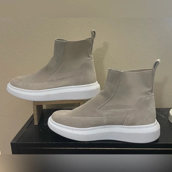 Nurture Atna Suede High Top Platform Sneaker Booties Khaki Comfort Size 11 - Picture 2 of 9